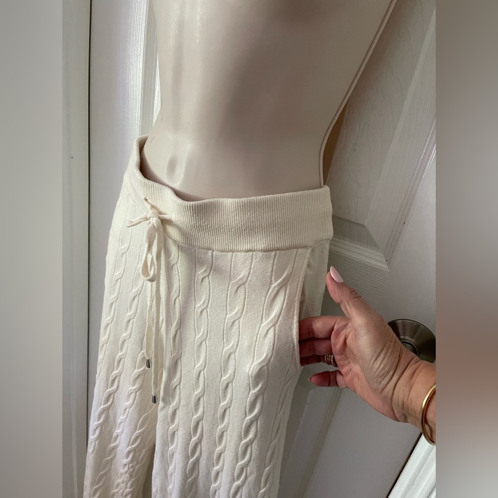 Cyrus Cream Cable Knit Pants Wide leg in size small - Picture 5 of 14